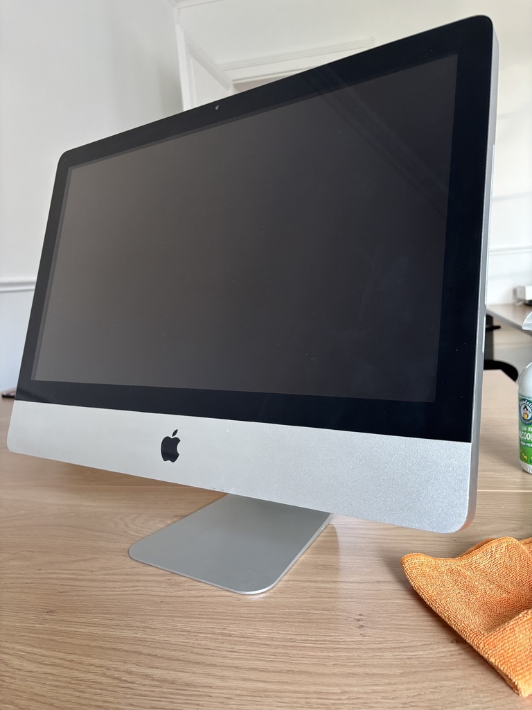 iMac - A1311 - 2011 - 21,5/2.5GHz/20GB/512Go